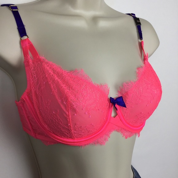 Victoria’s Secret Very Sexy unlined Demi Bra - Picture 3 of 5